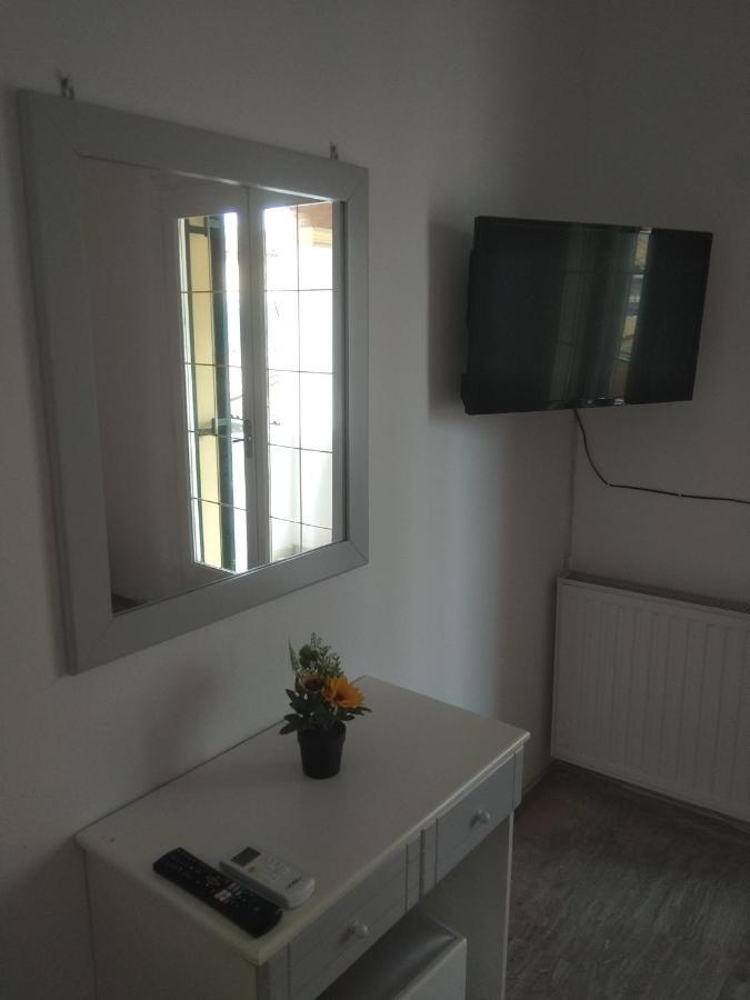 Apartament Demy'S Studio Acharavi  Zewnętrze zdjęcie